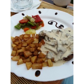 Steak with Mushroom Sauce